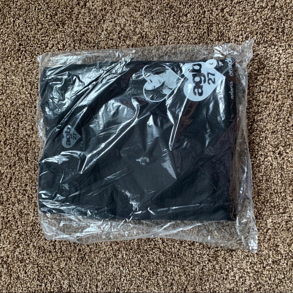NEW Ariana Grande AG27 Crewneck - Picture 6 of 13